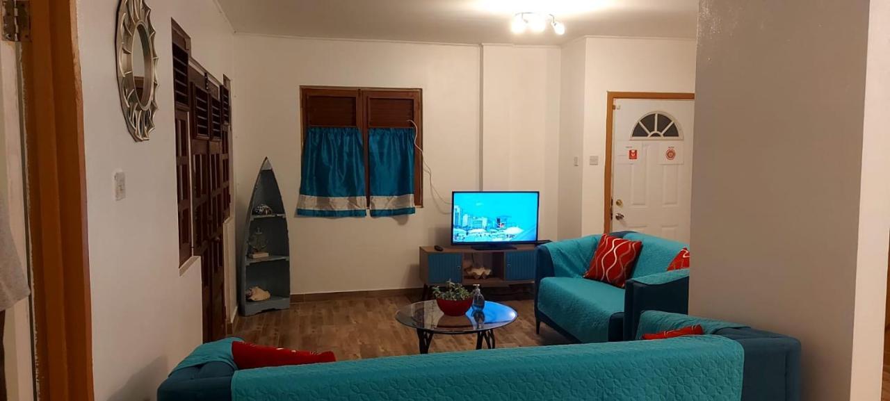 Amazing Beach View Apartments 캐스트리스 외부 사진